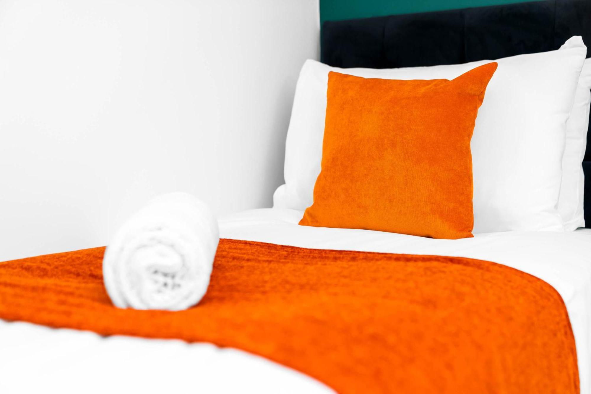 Luxury 3 Bedroom Apartment - Terrace - Near City Centre - Wifi - Smart Tv 1Mr Birmingham Exteriör bild