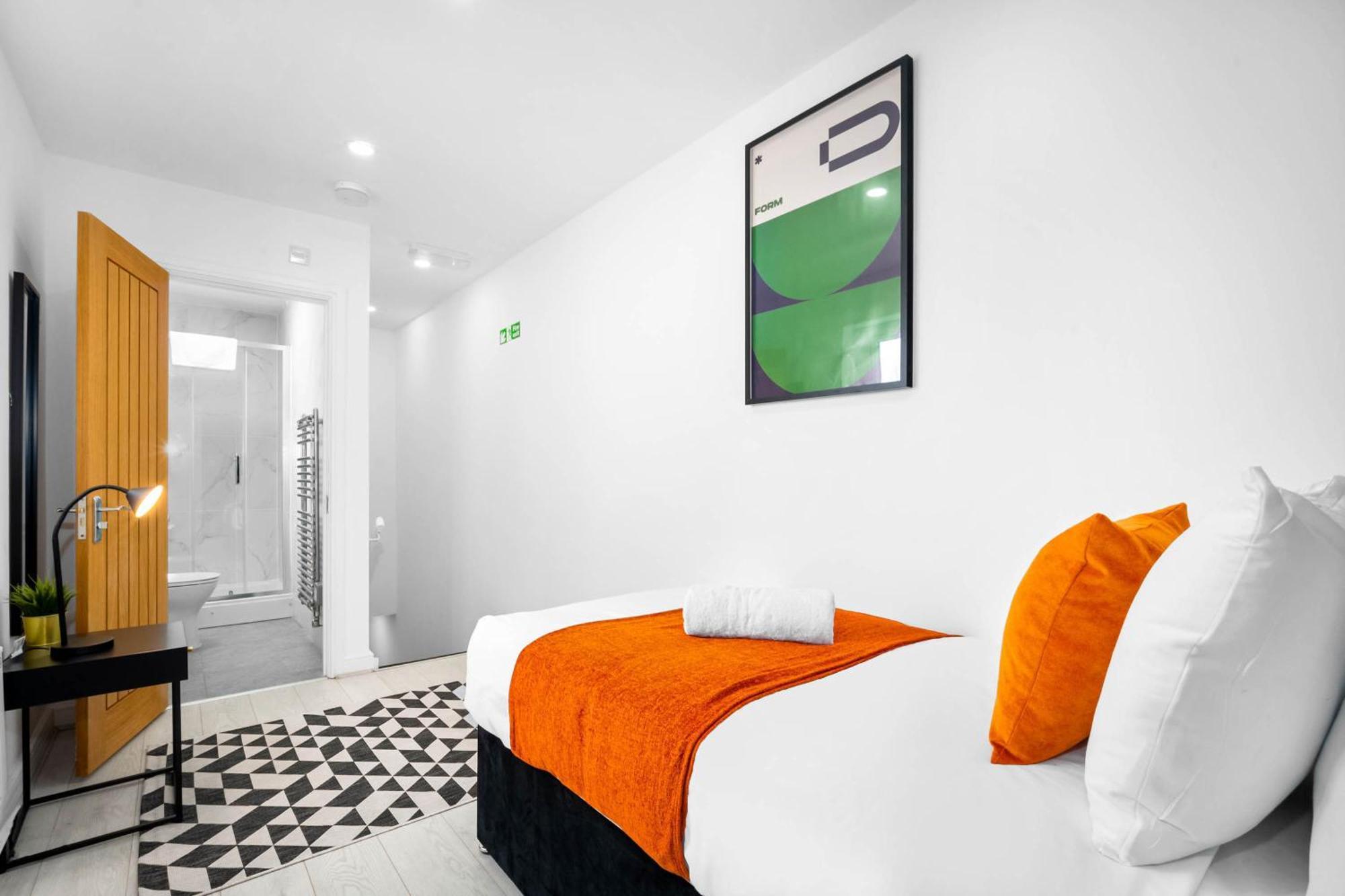 Luxury 3 Bedroom Apartment - Terrace - Near City Centre - Wifi - Smart Tv 1Mr Birmingham Exteriör bild